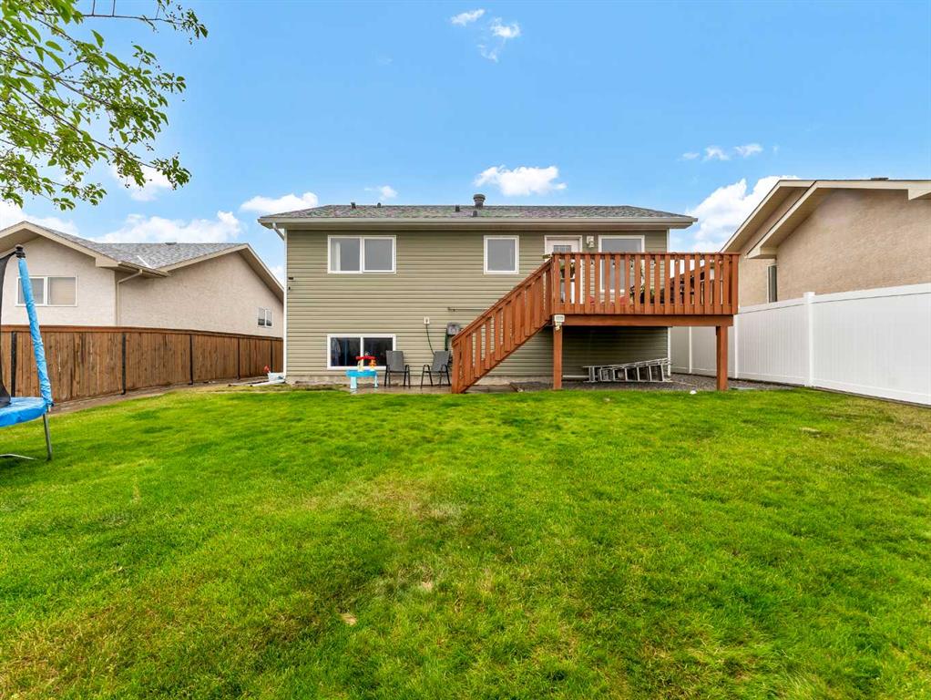 168 Hunt Crescent NE