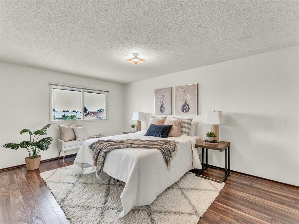 219 Ross Glen Drive SE