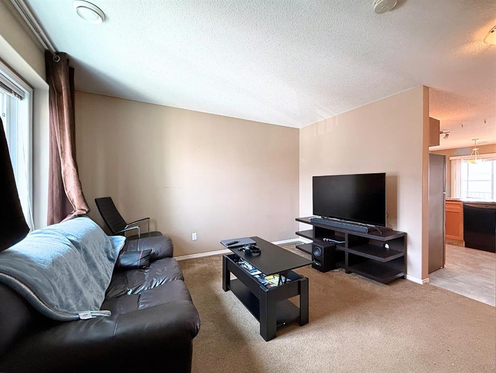 306 Northlands Pointe NE