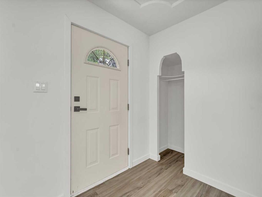 112 8 Street SW