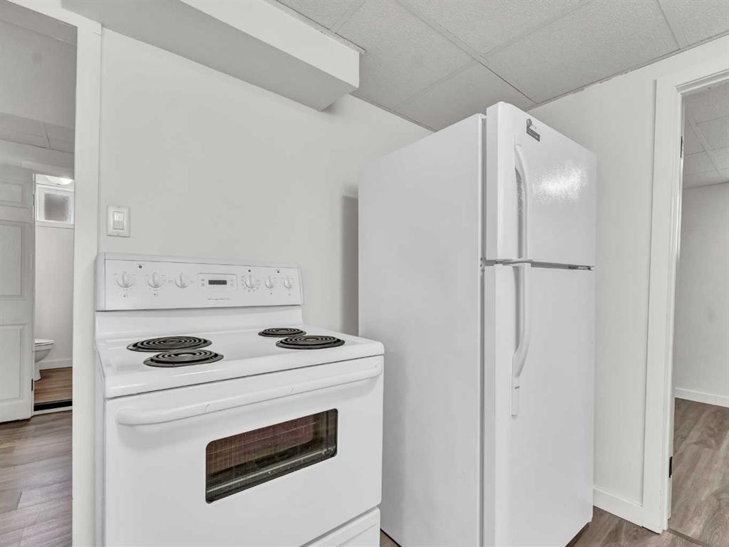 112 8 Street SW
