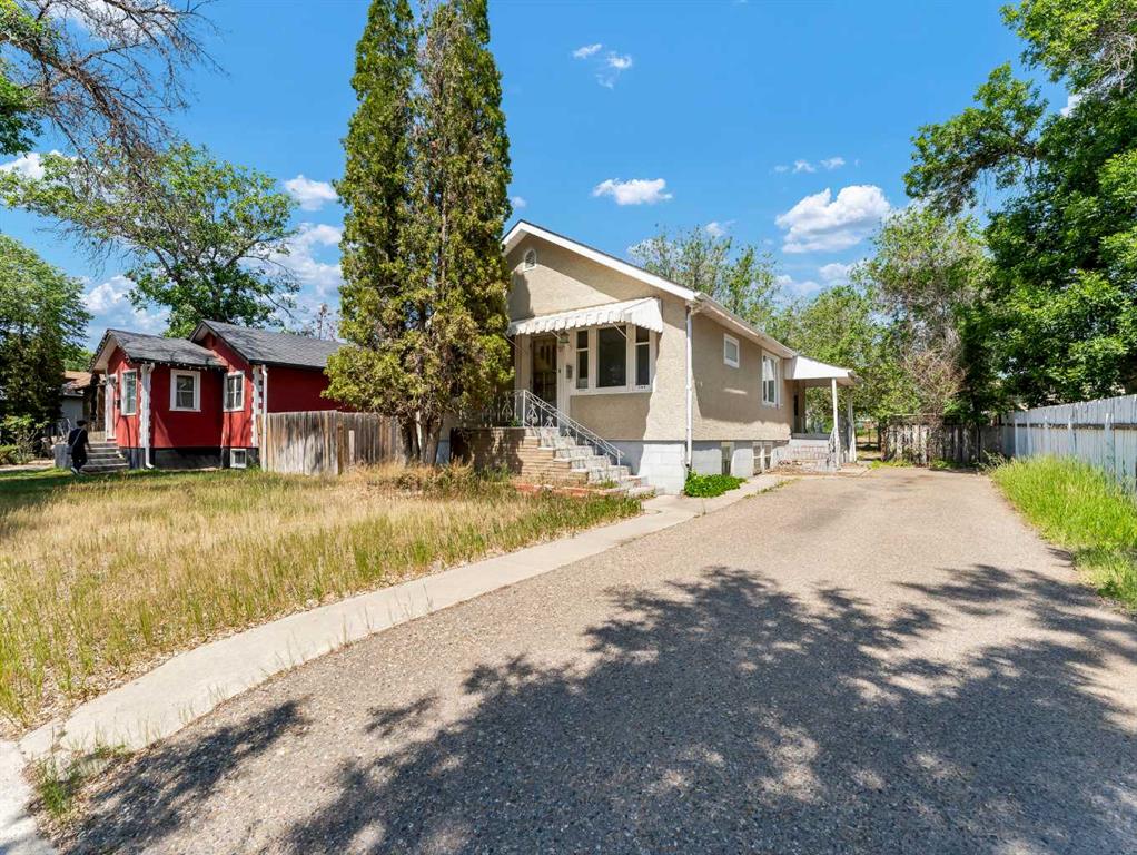 22 5 Street SW, Medicine Hat