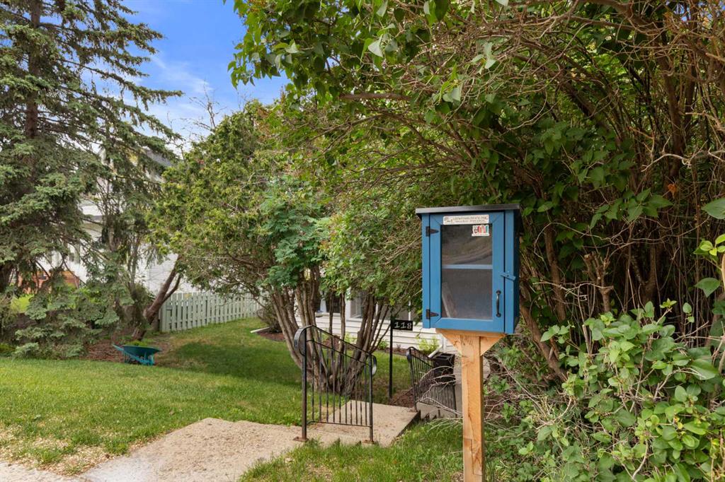 118 2 Street SW