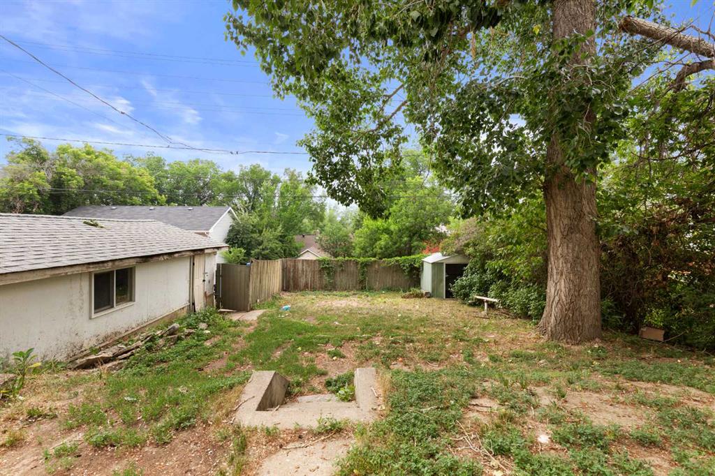 118 2 Street SW