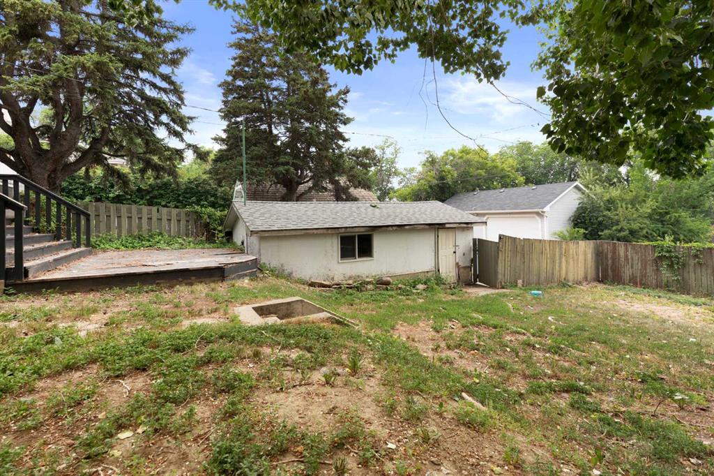 118 2 Street SW