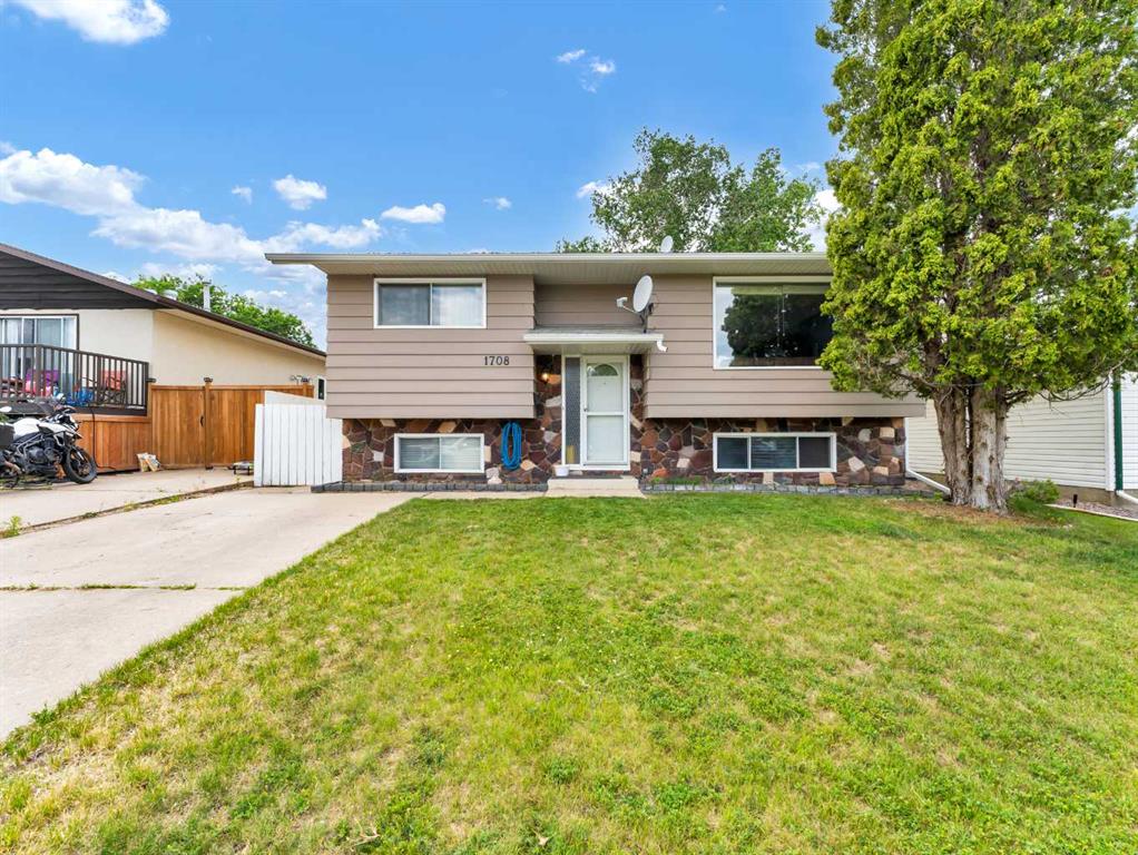 1708 7 Avenue NE, Medicine Hat