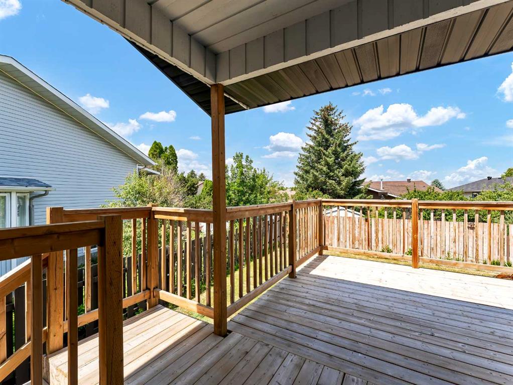 16 Iris Court SE