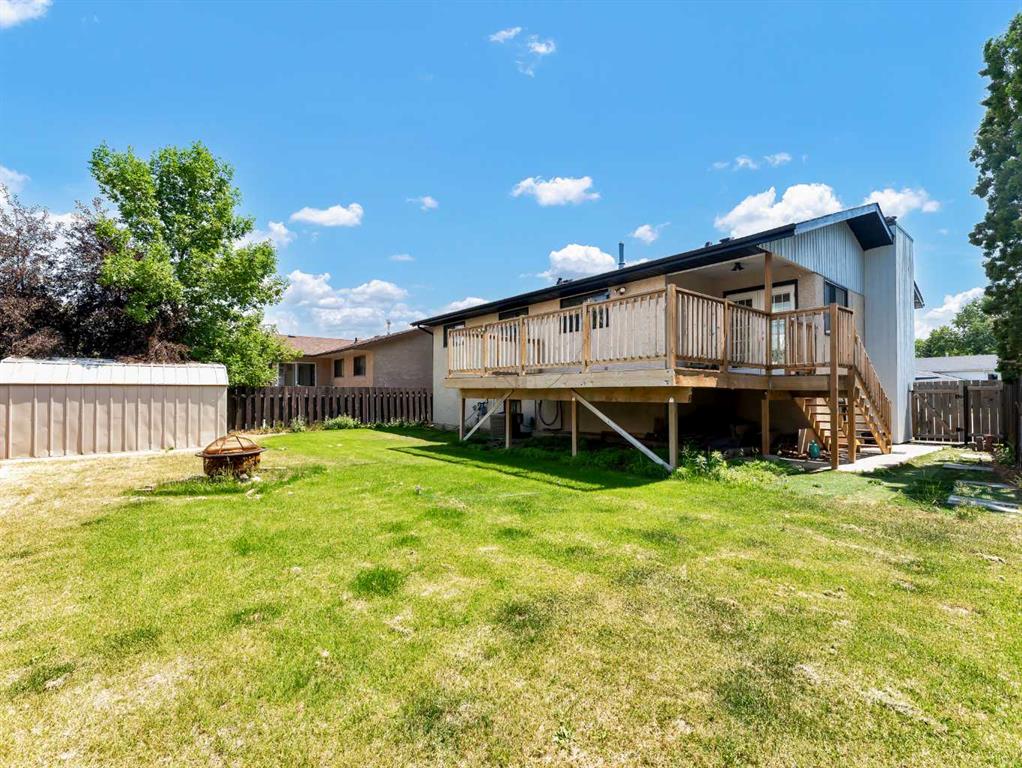 16 Iris Court SE