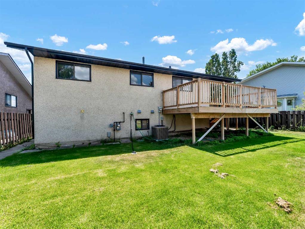 16 Iris Court SE