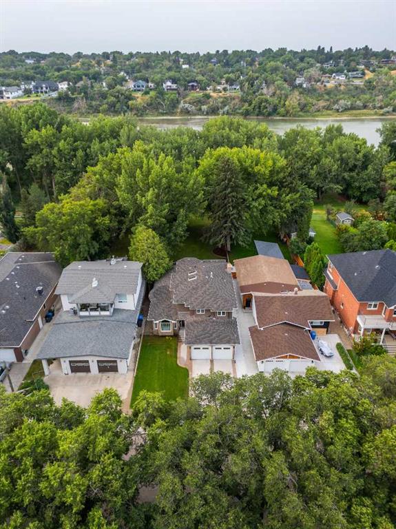 137 1 Street NW, Medicine Hat