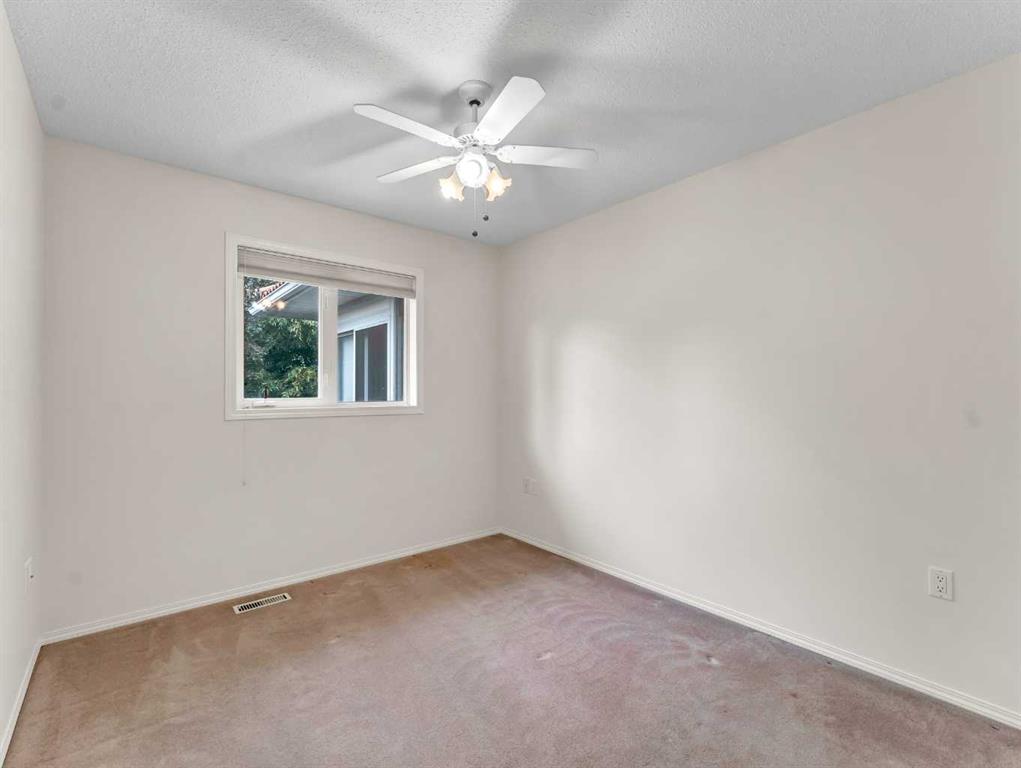 210 Park Meadows Lane SE