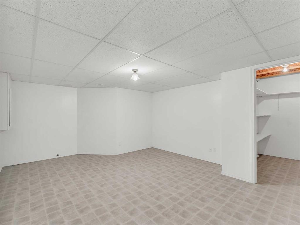 210 Park Meadows Lane SE