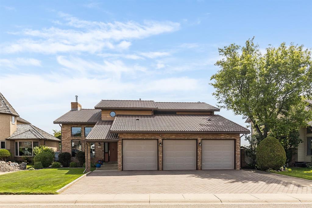 614 Ross Glen Drive SE