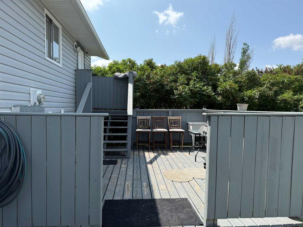 63 Ash Street W
