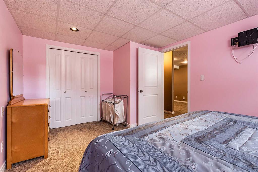 31 Sage Close SE