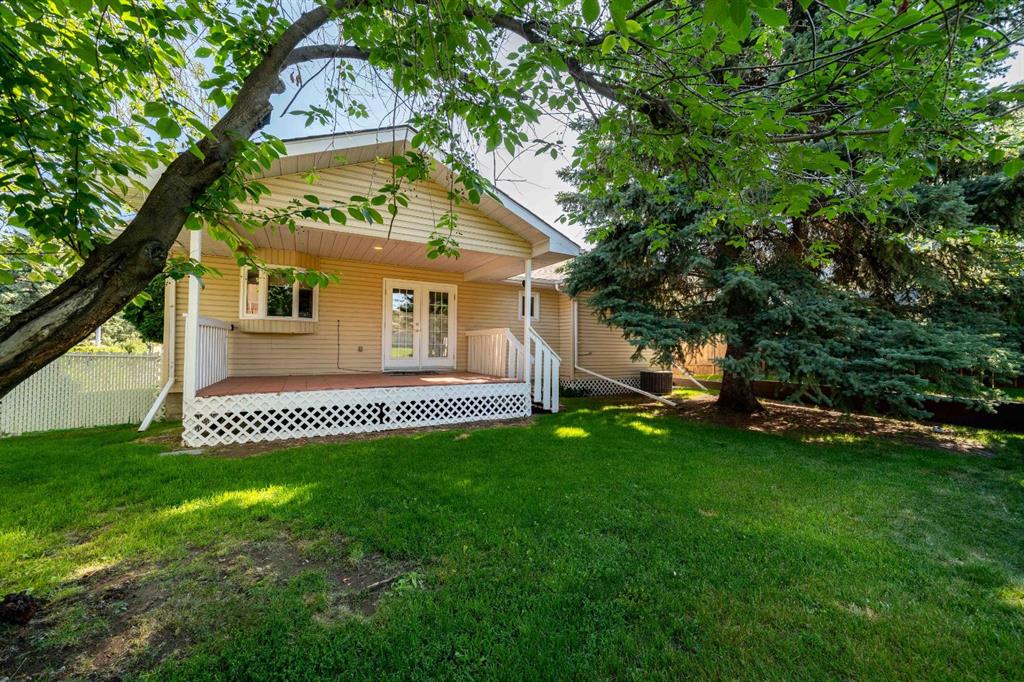 17 Greenwood Court SW