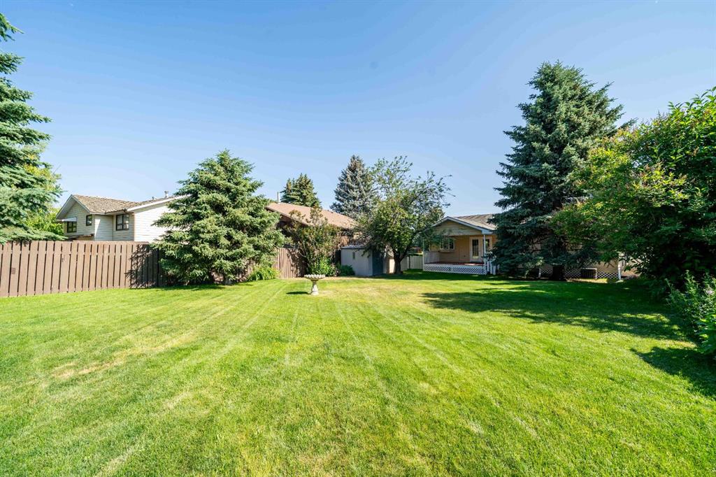 17 Greenwood Court SW
