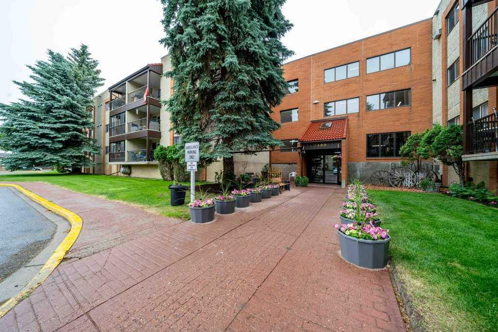 #235 1480 Southview Drive SE, Medicine Hat