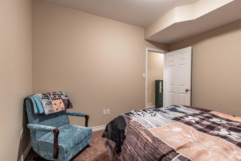 376 Somerside Crescent SE