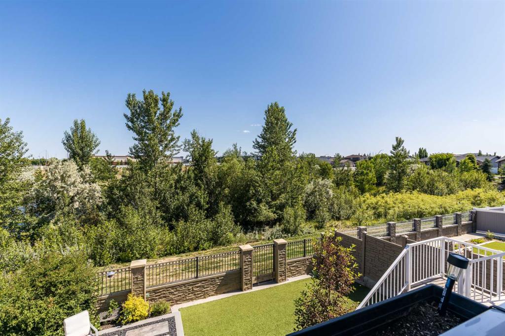 376 Somerside Crescent SE