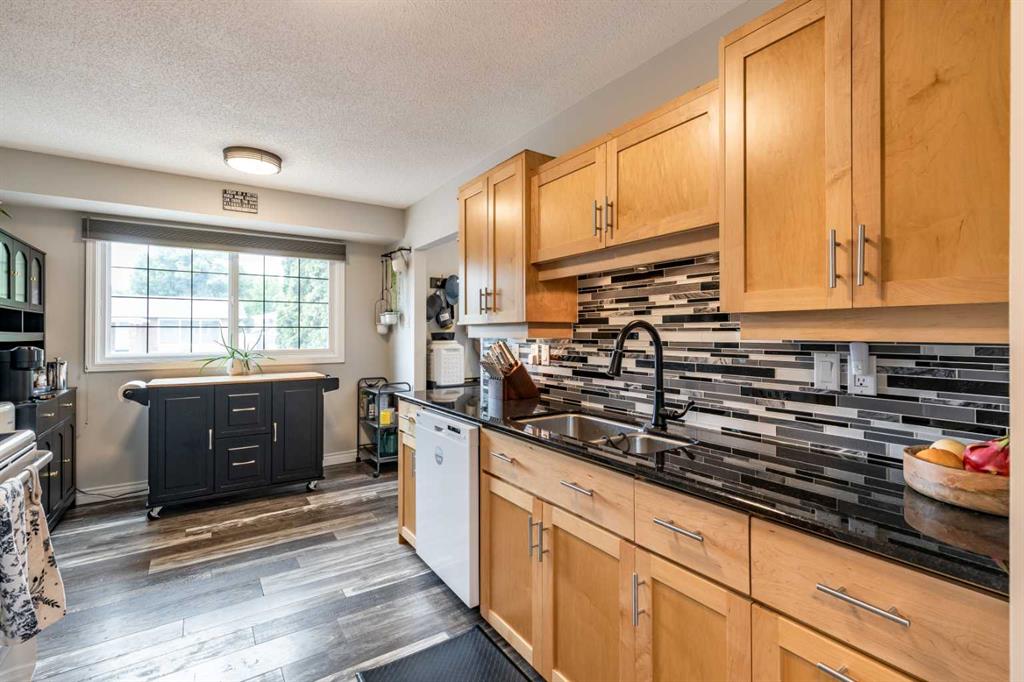 48 Corbitt Way SE
