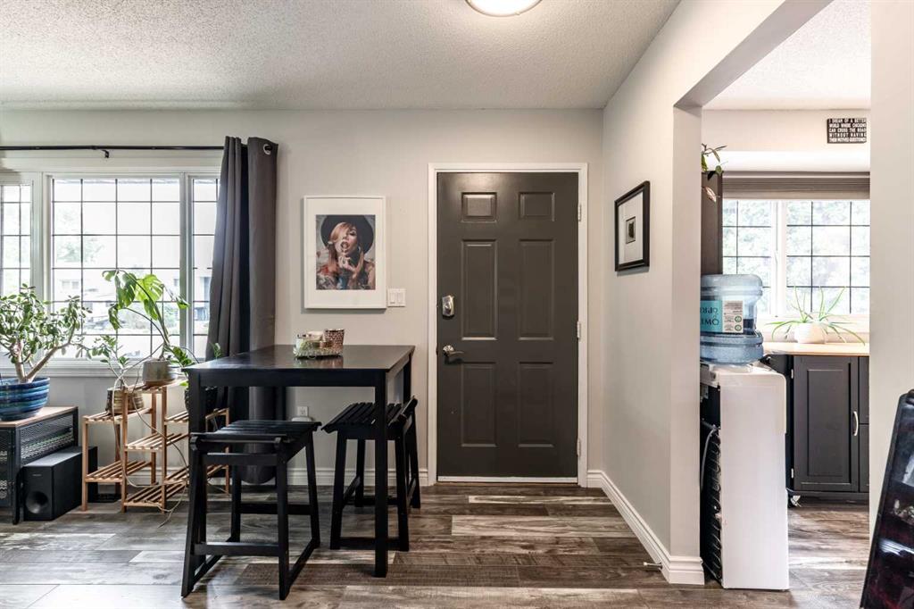 48 Corbitt Way SE