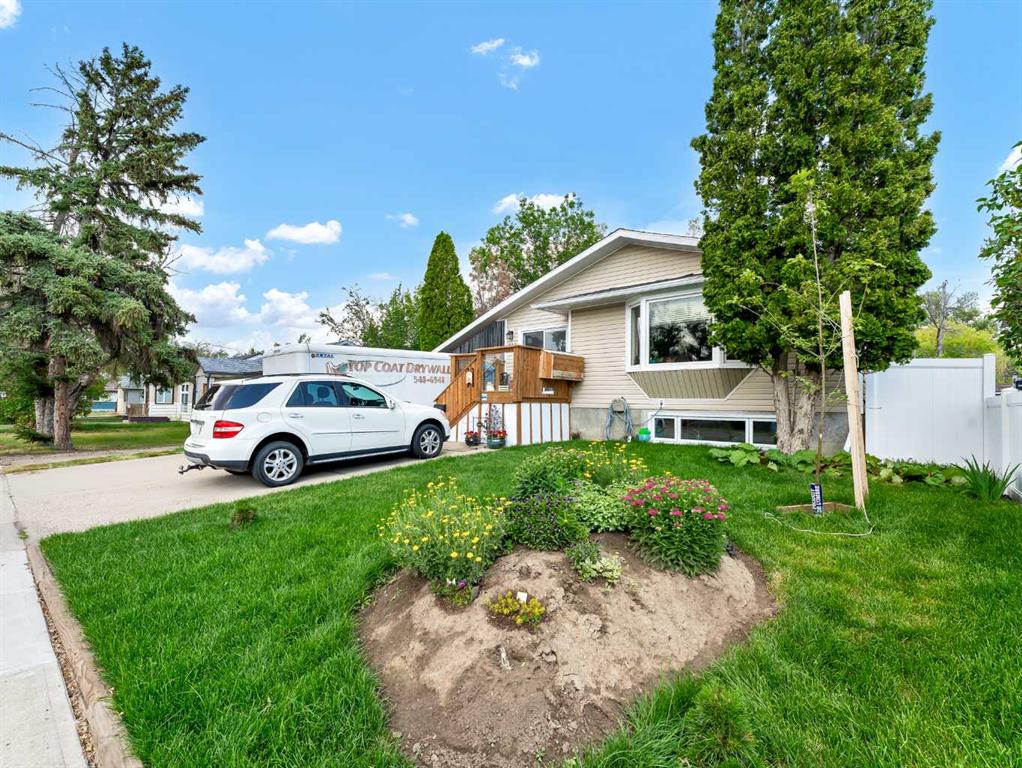 215 4 Street SE, Redcliff