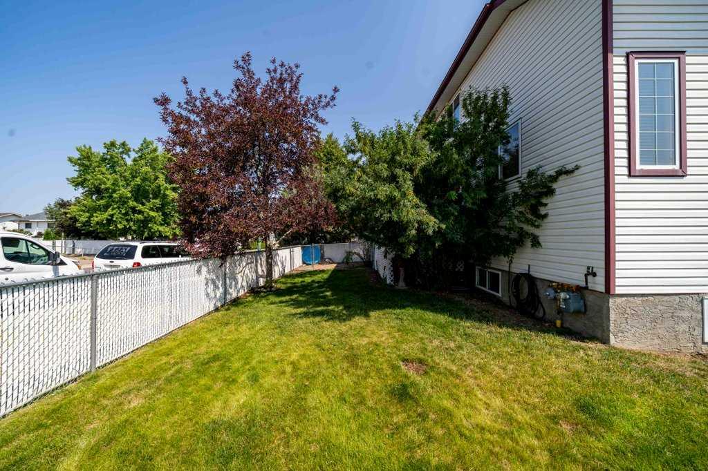25 Stonegate Crescent SE