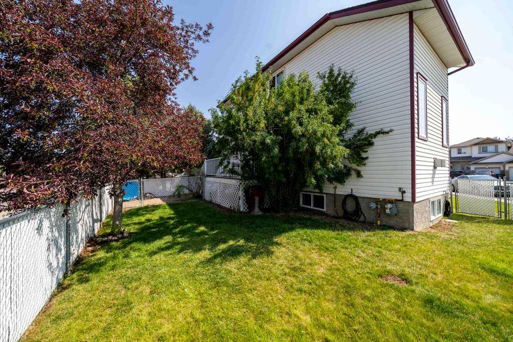 25 Stonegate Crescent SE