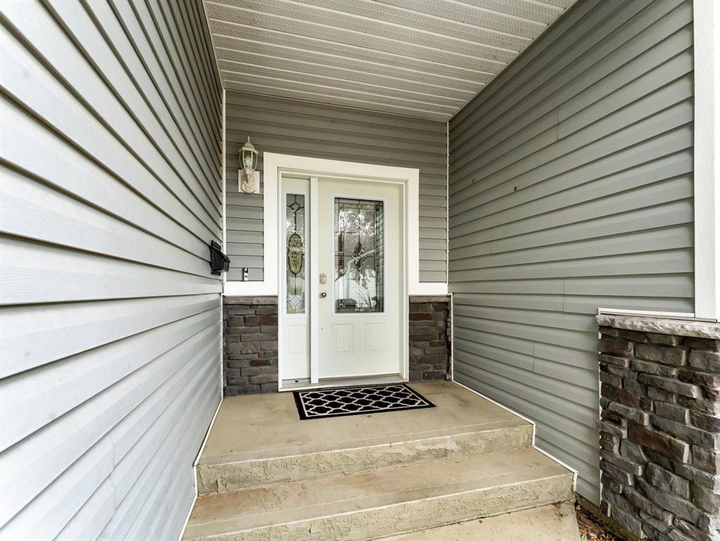 67 Northlands Way NE