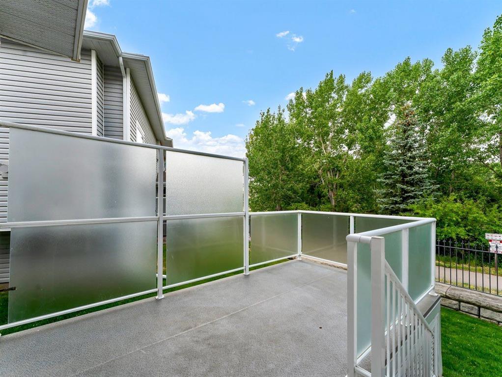 67 Northlands Way NE