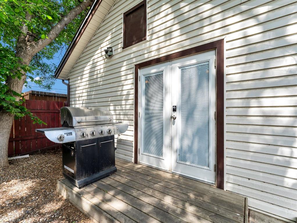 121 7 Street SE