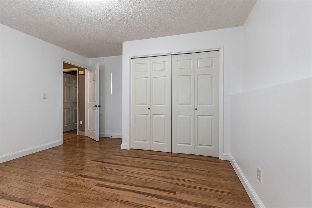 208 Sprague Way SE