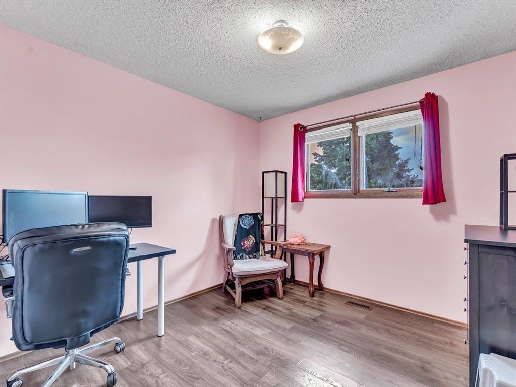 17 Carry Court SE