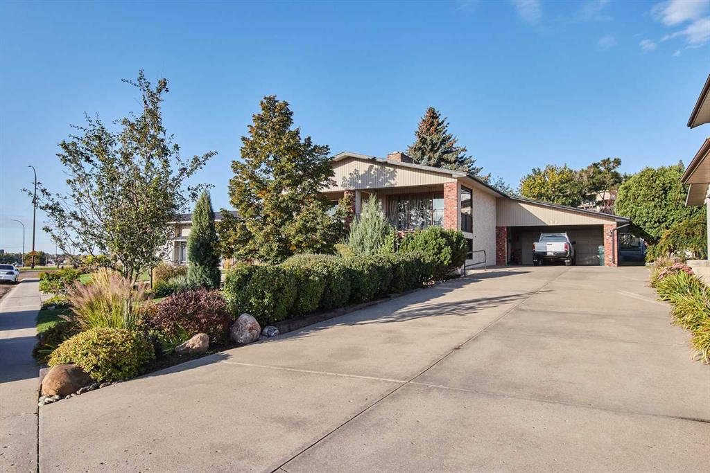 1212 Parkview Drive NE, Medicine Hat