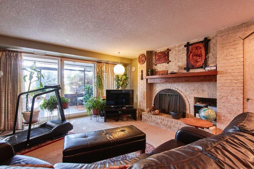 1212 Parkview Drive NE