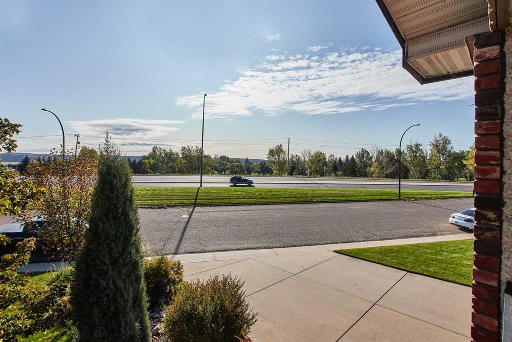 1212 Parkview Drive NE