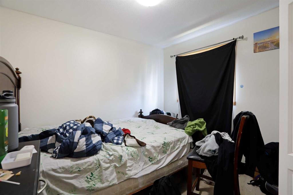 12 Upland Place W