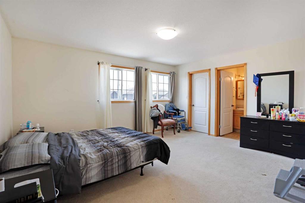 12 Upland Place W