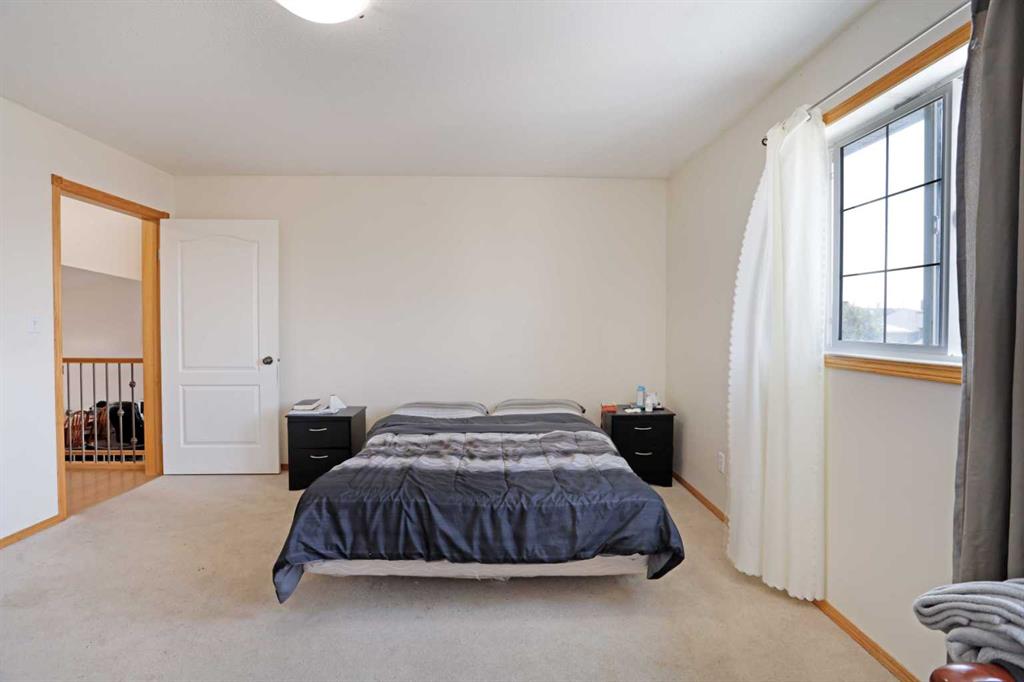 12 Upland Place W
