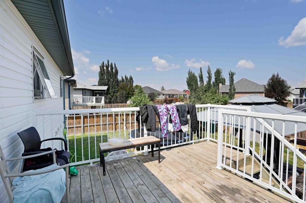 12 Upland Place W