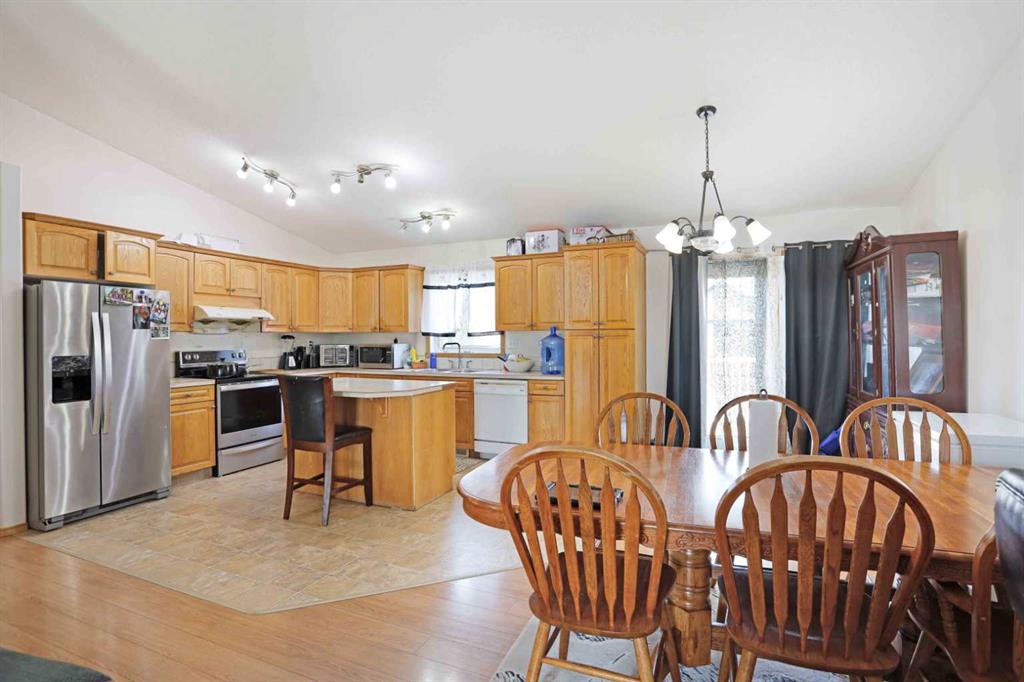 12 Upland Place W