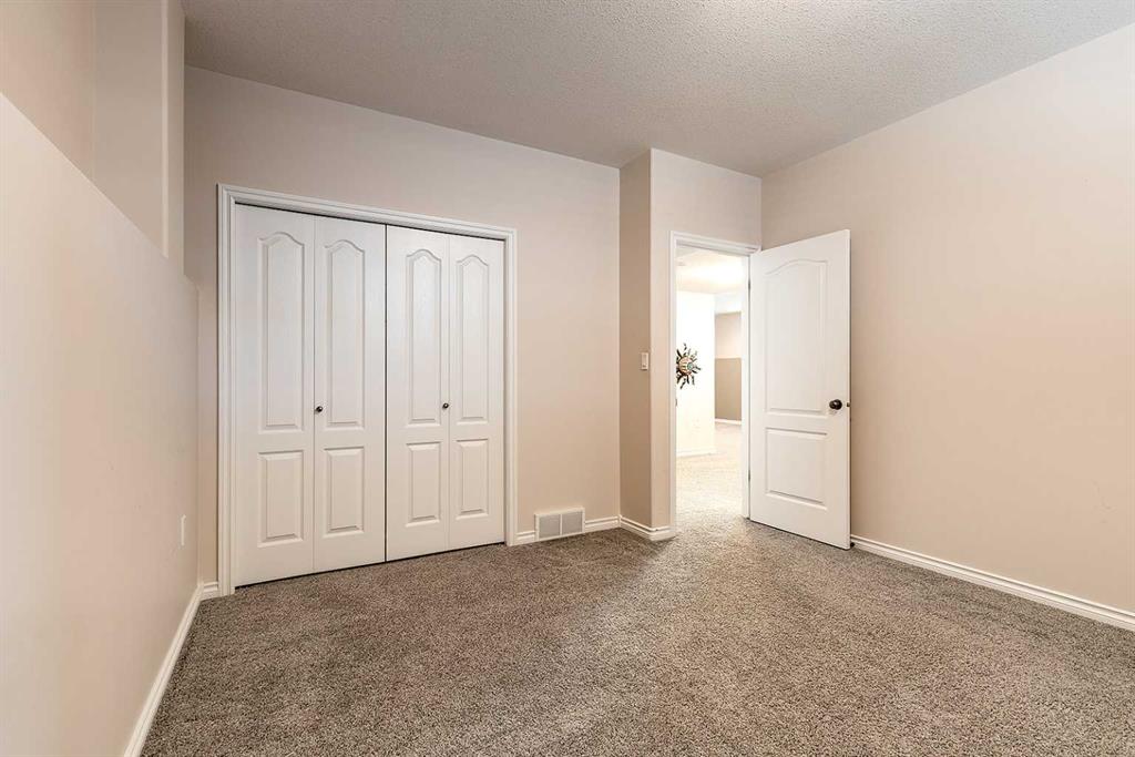 233 Somerset Way SE