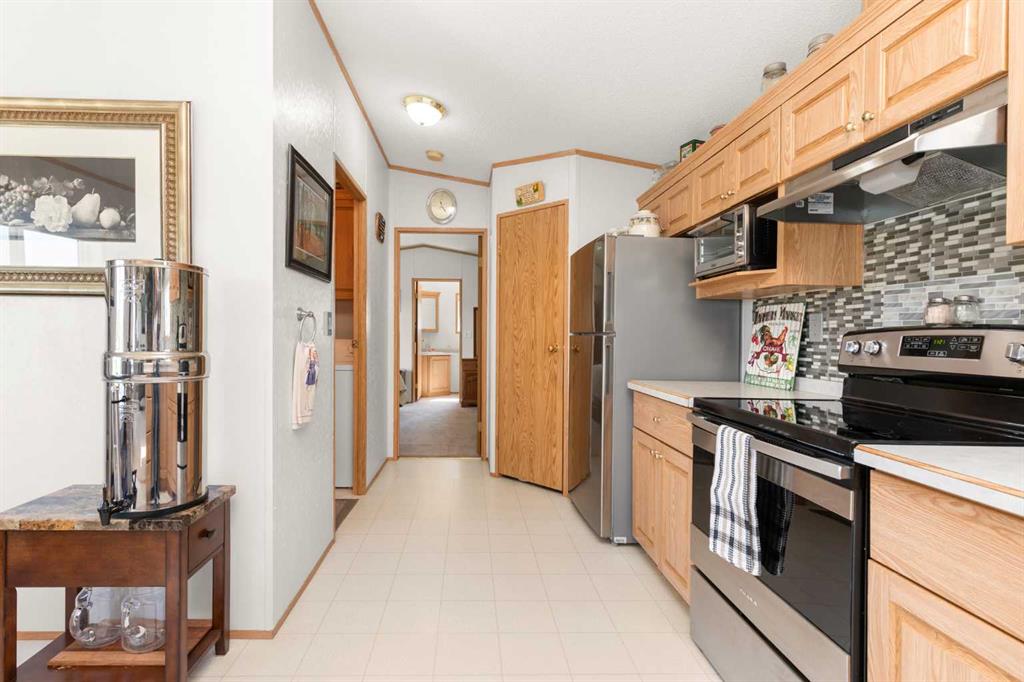 17 & 18 Roseglen Drive 