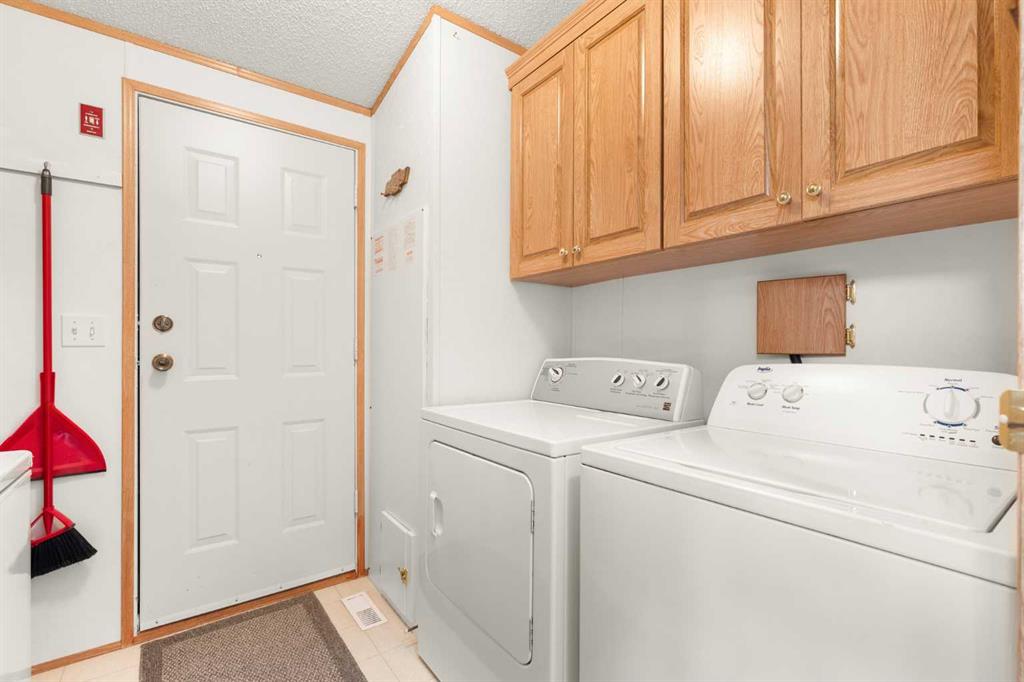 17 & 18 Roseglen Drive 