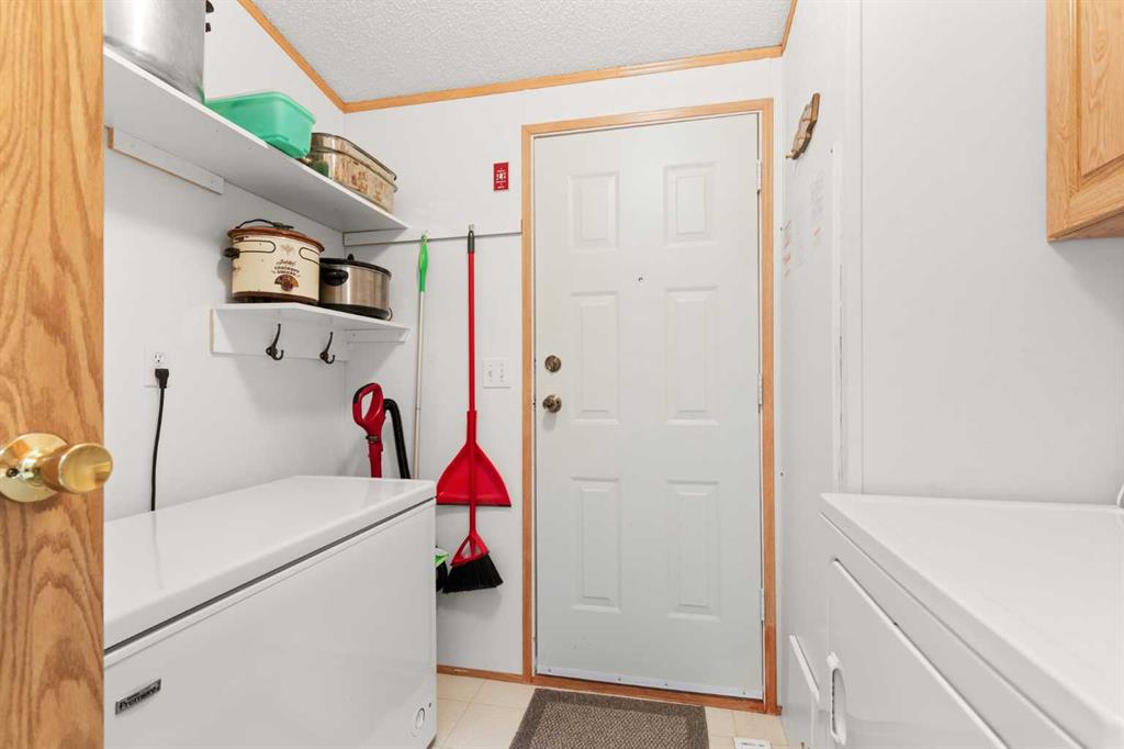 17 & 18 Roseglen Drive 