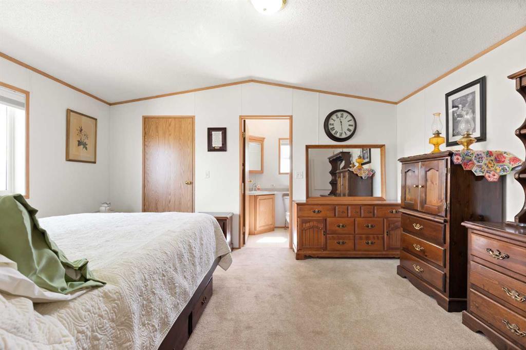 17 & 18 Roseglen Drive 
