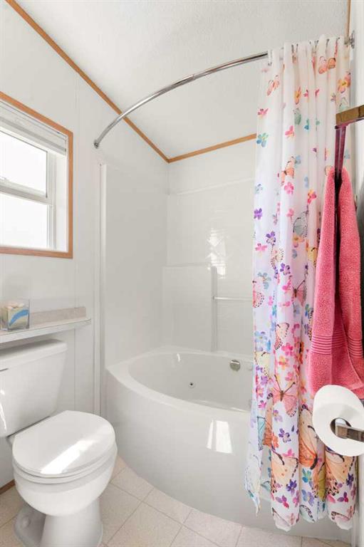 17 & 18 Roseglen Drive 