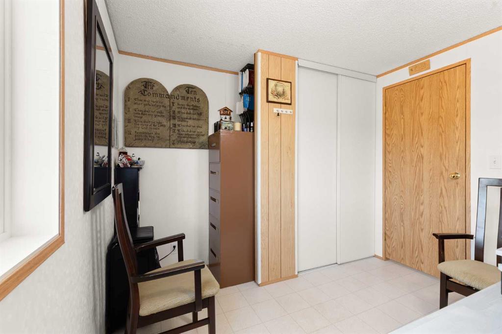 17 & 18 Roseglen Drive 