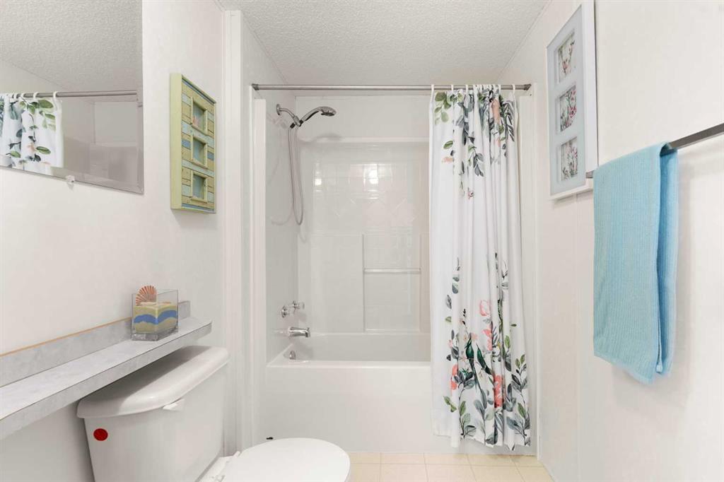 17 & 18 Roseglen Drive 